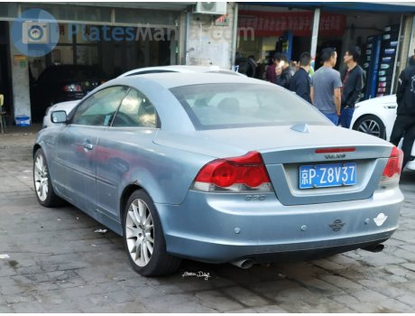 京P·Z8V37, Volvo C70