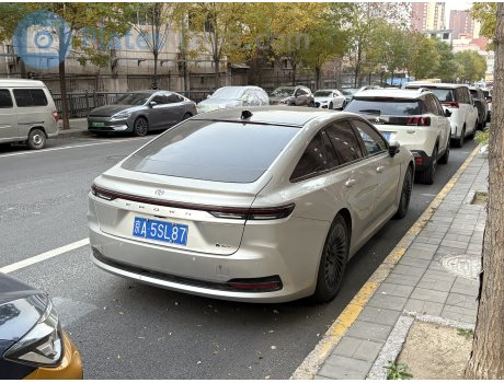 京A·5SL87, Toyota Crown