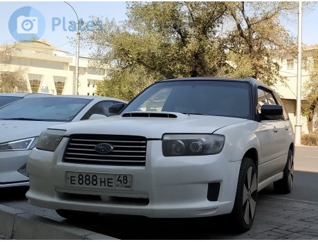 е888не48, Subaru Forester