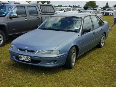 QKS582, Holden Commodore