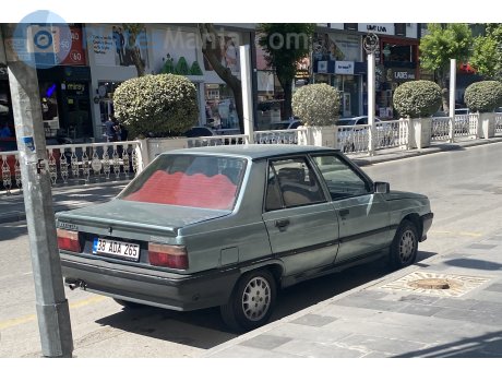 38 ADA 265, Renault 9