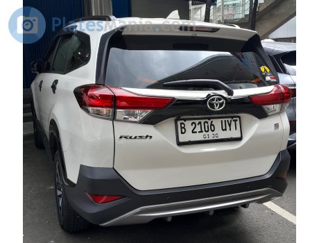 B 2106 UYT, Toyota Rush