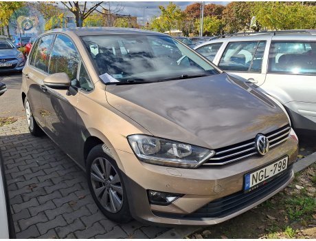 NGL-798, Volkswagen Golf Sportsvan