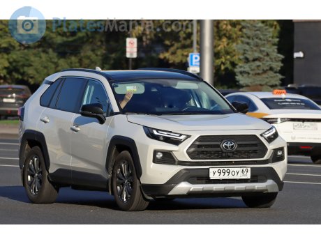 у999оу69, Toyota RAV4