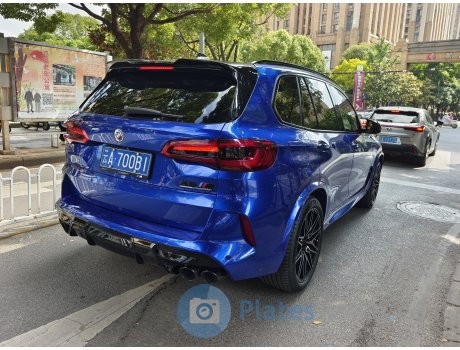 云A·700B1, BMW X5M