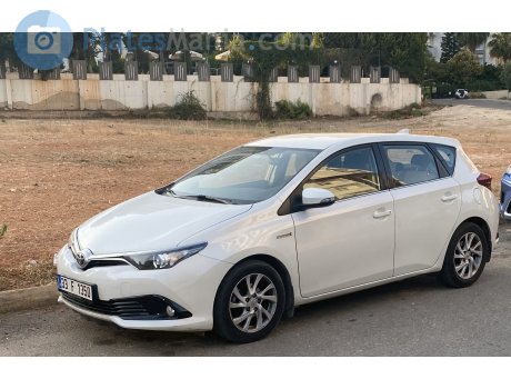 33 F 1350, Toyota Auris