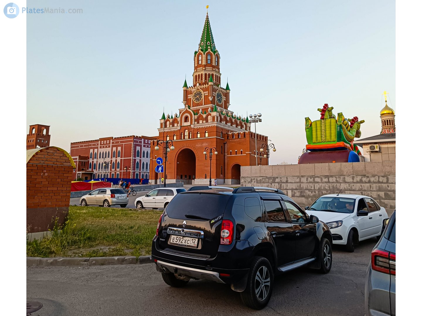 е 592 хс 12, Renault Duster 