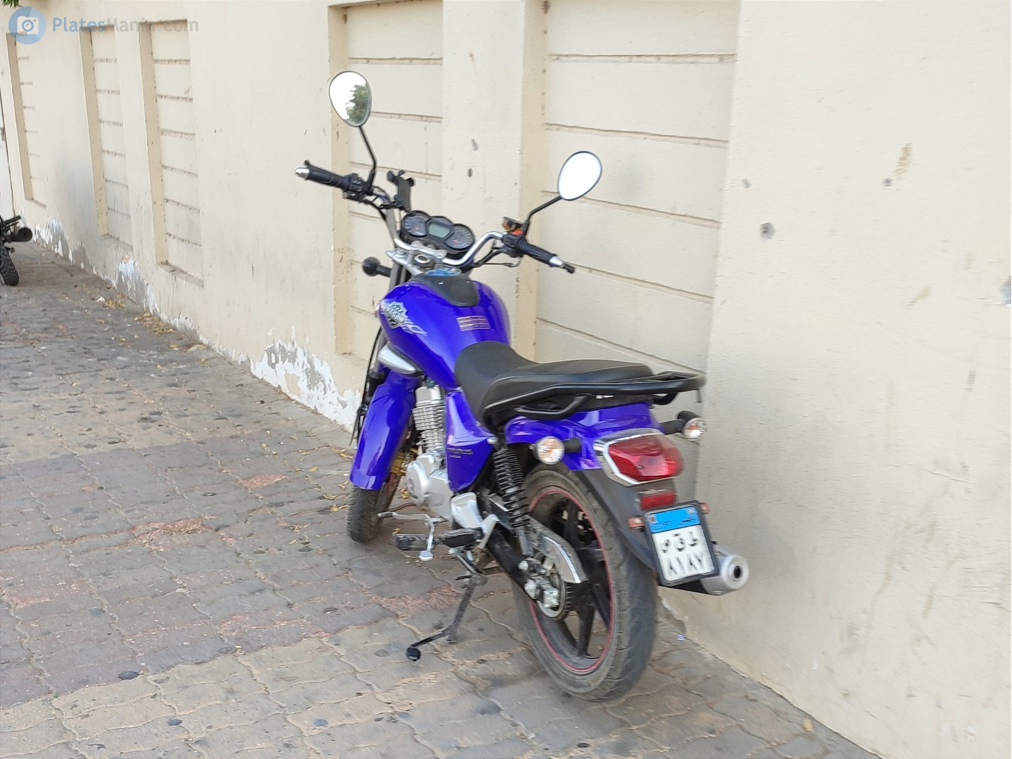 ٨١٨٧ صقط, Motorcycles 