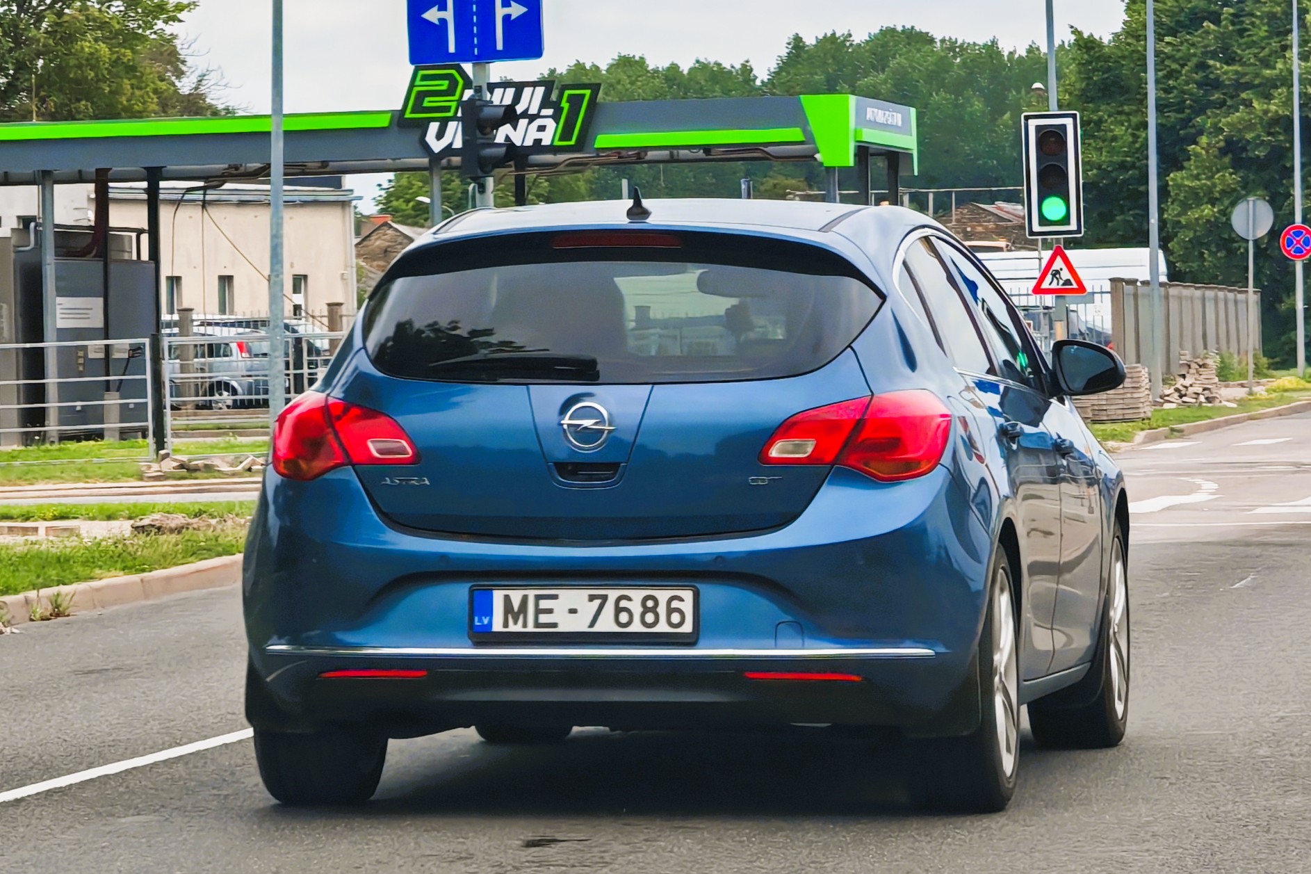 ME-7686, Opel Astra 4th gen Hatch (J; P10), 2009–2015