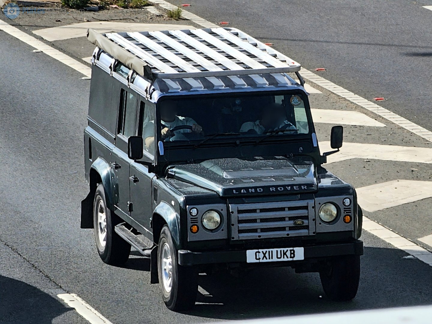 CX11UKB, Land Rover Defender 1st gen 110