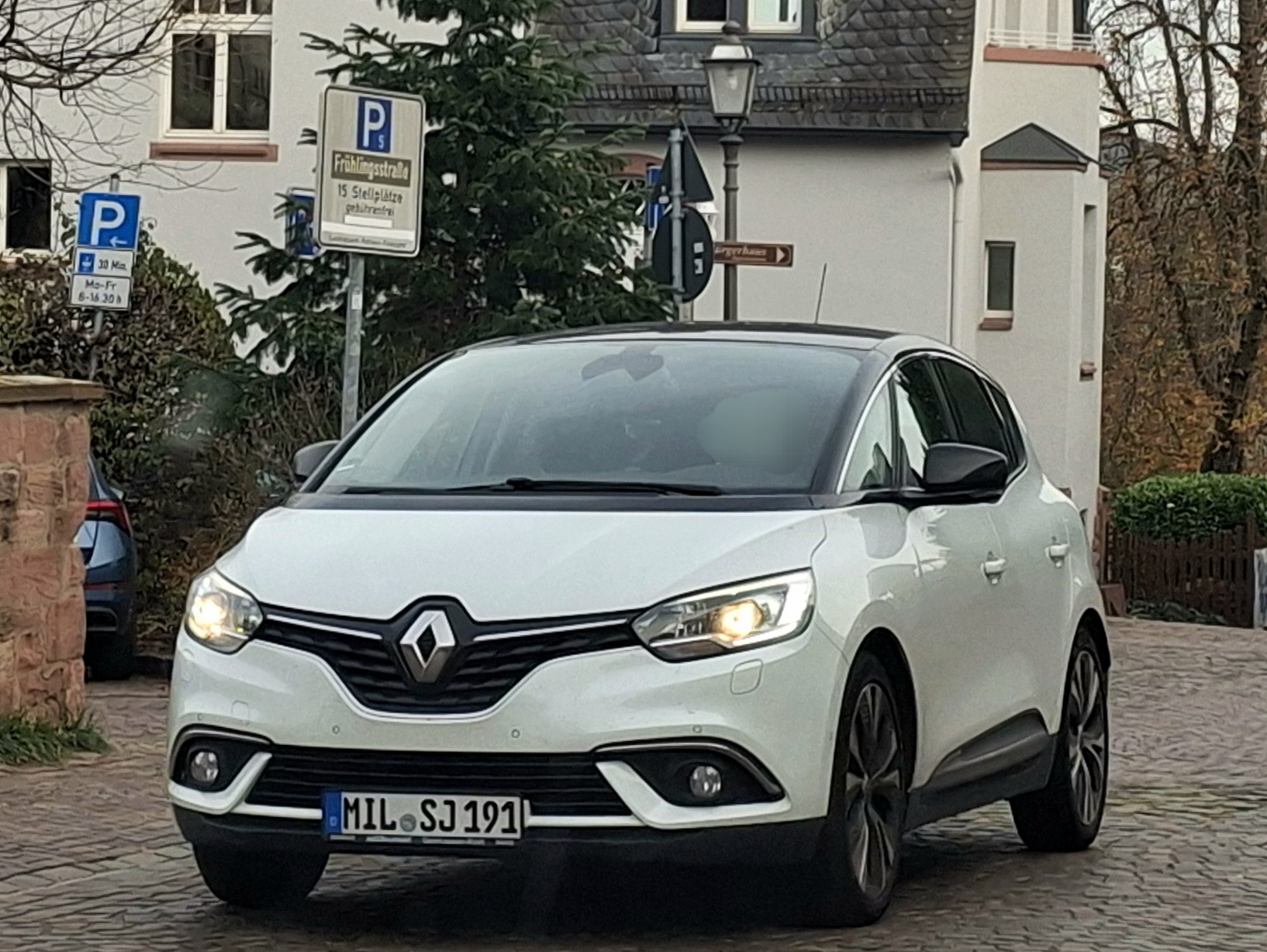 MIL SJ 191, Renault Scénic 4th gen (JFA), 2016–2022