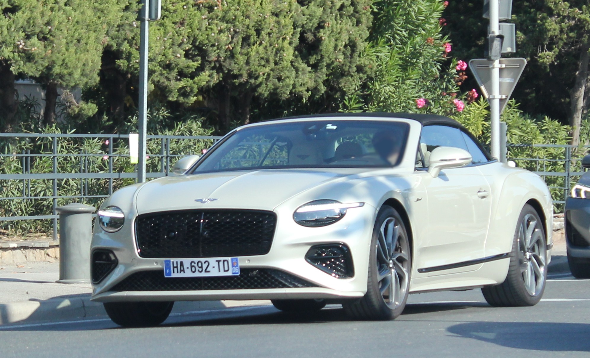 HA-692-TD, Bentley Continental 6th gen GTC, facelift, 2024–
