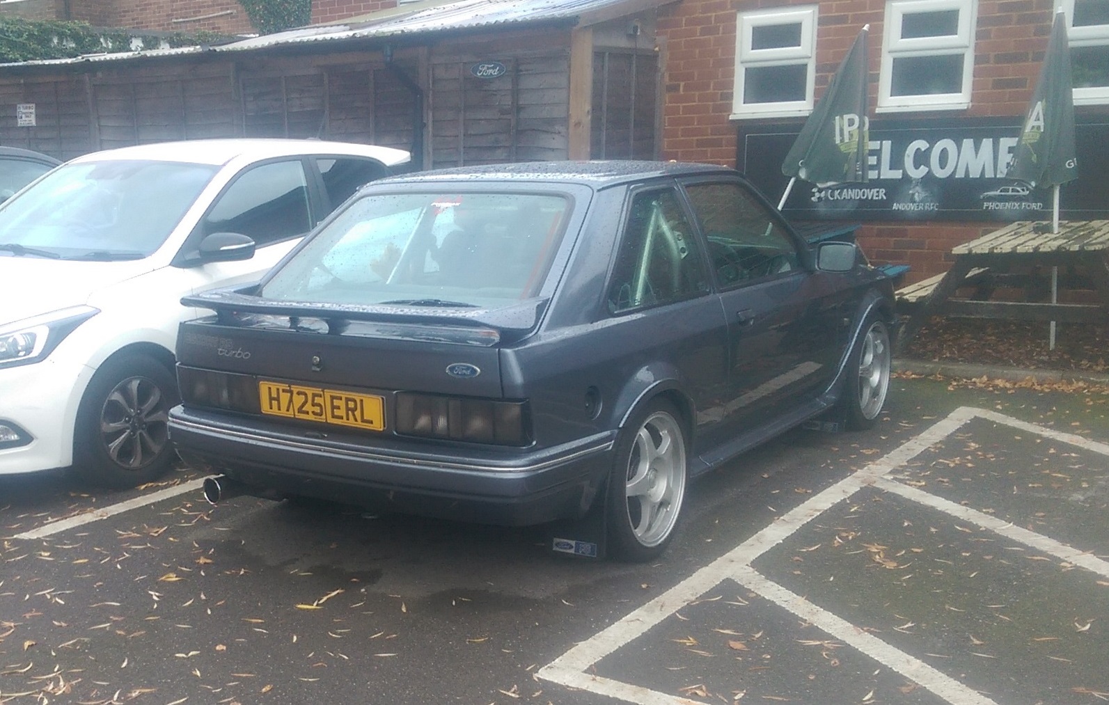 H725ERL, Ford Escort 