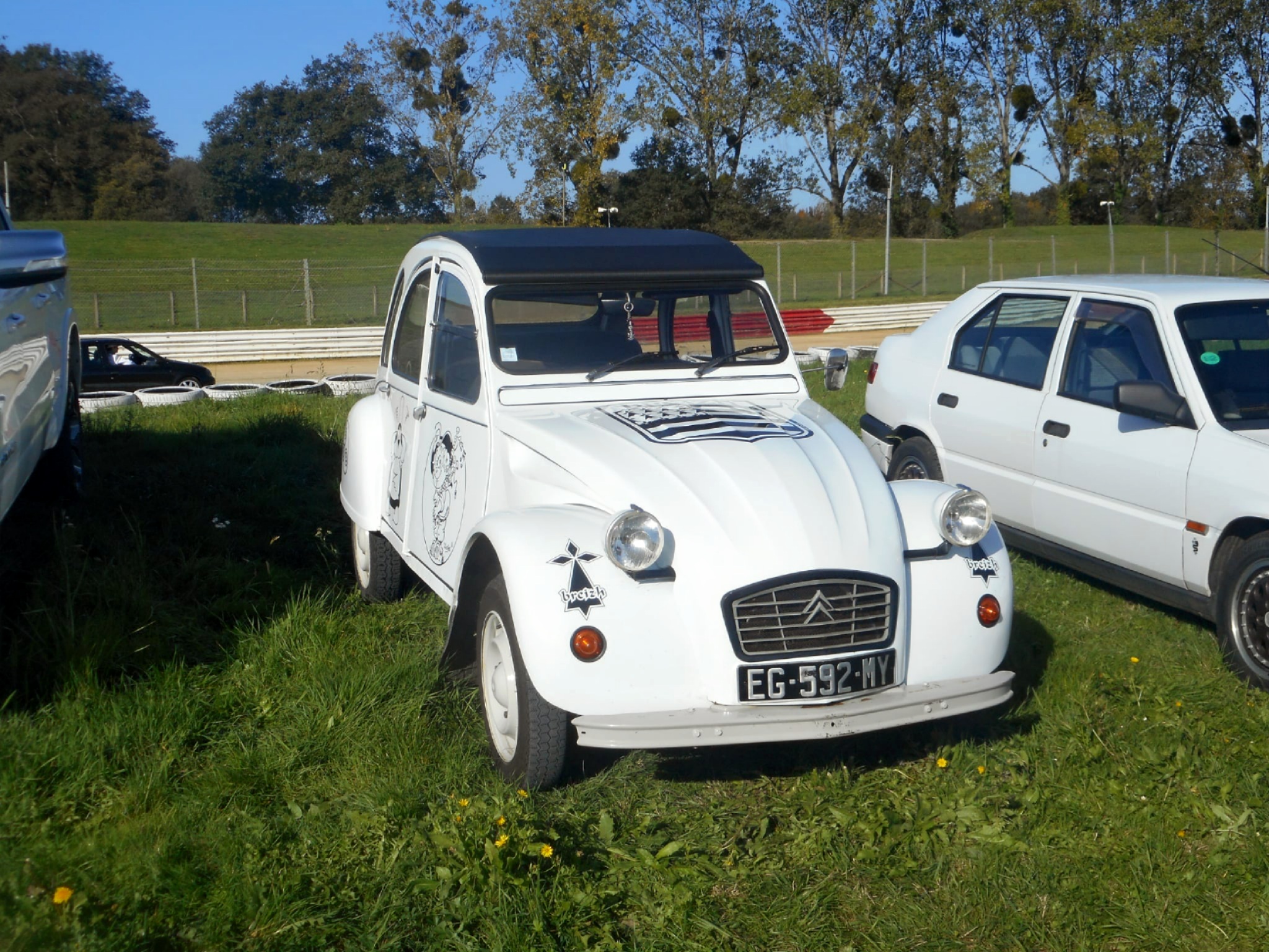 EG-592-MY, Citroёn 2CV 1st gen Sedan, 1949–1990