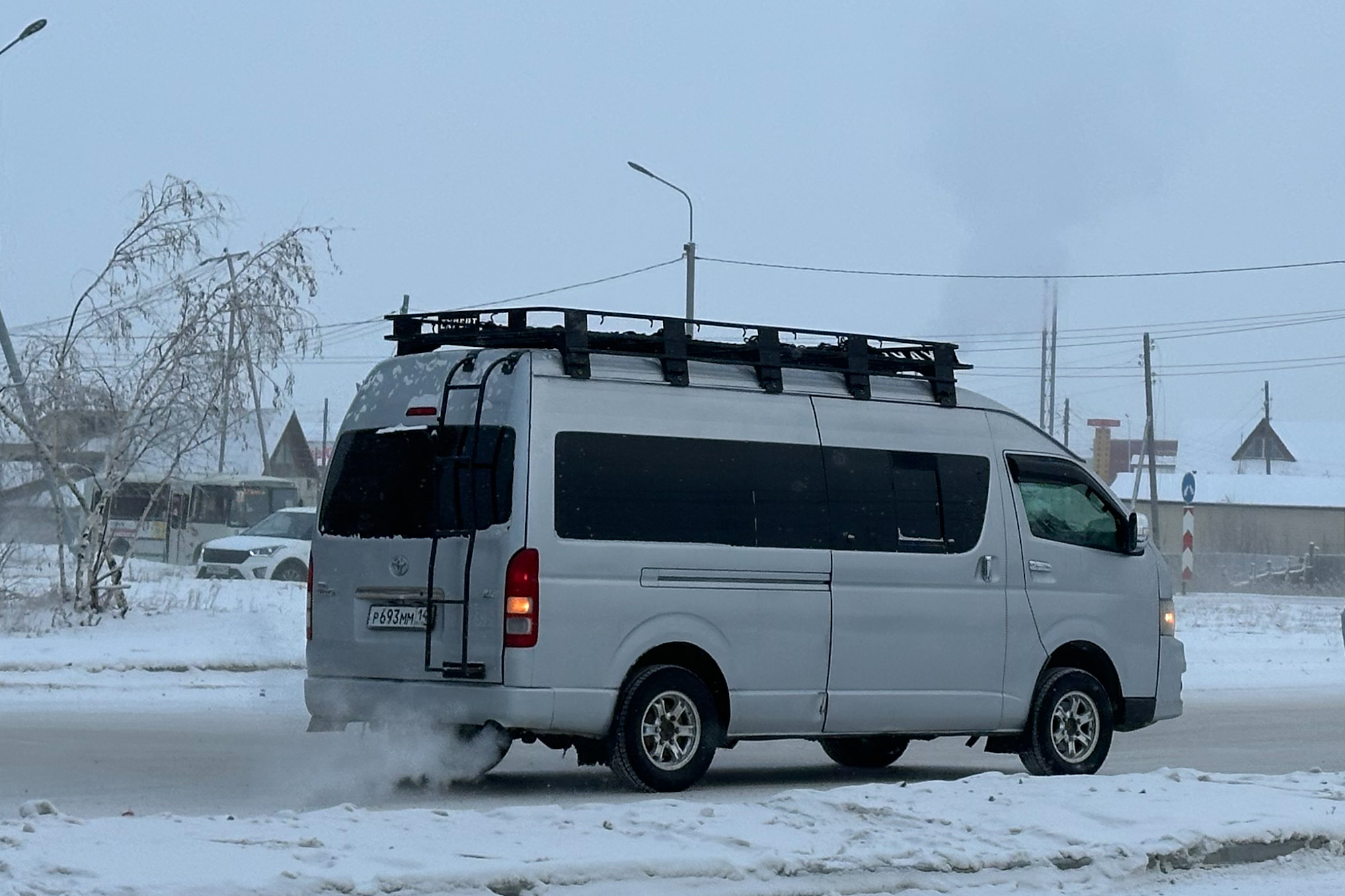 р 693 мм 14, Toyota HiAce 5th gen Van (H200), 2004–