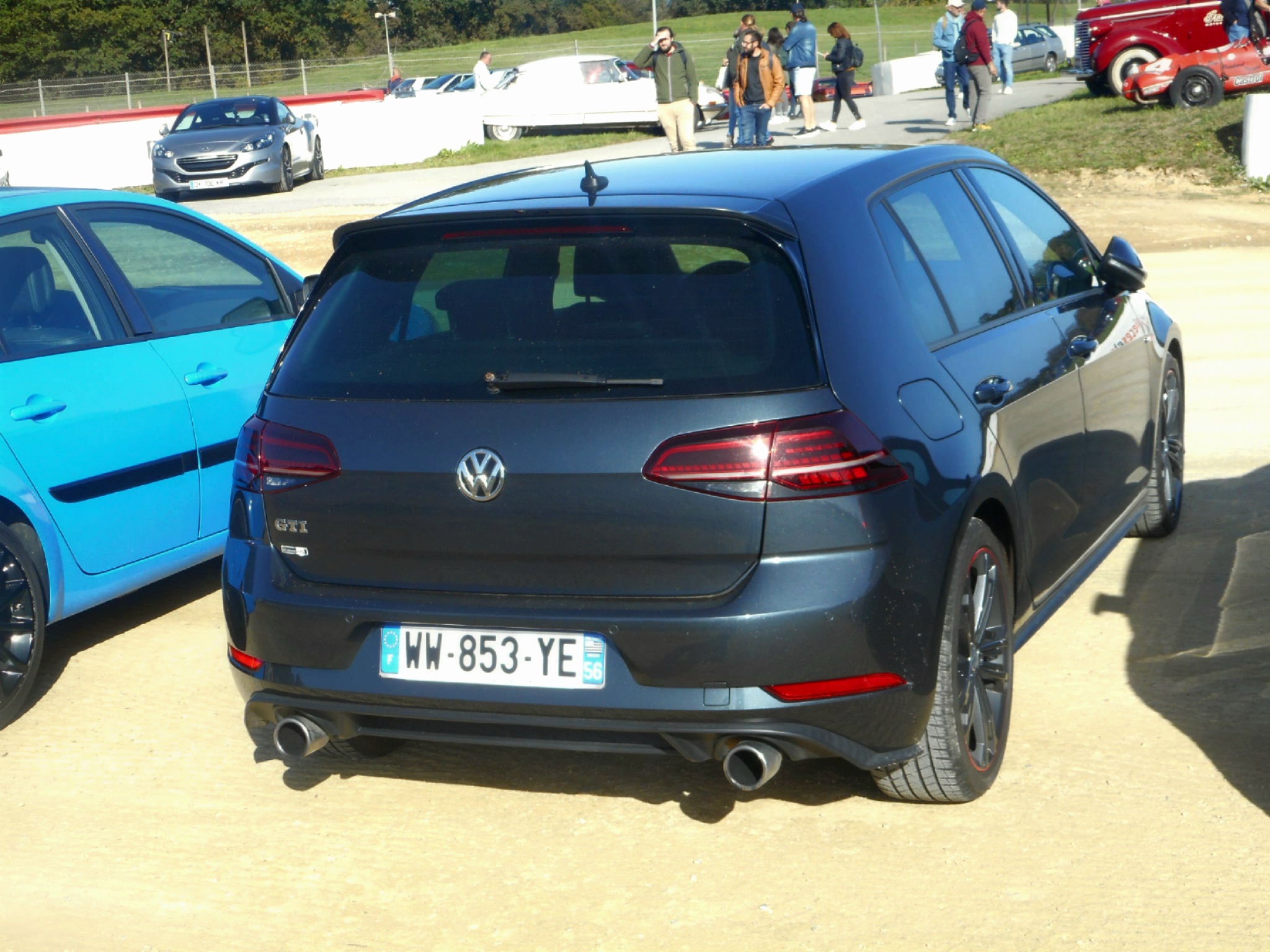WW-853-YE, Volkswagen Golf 
