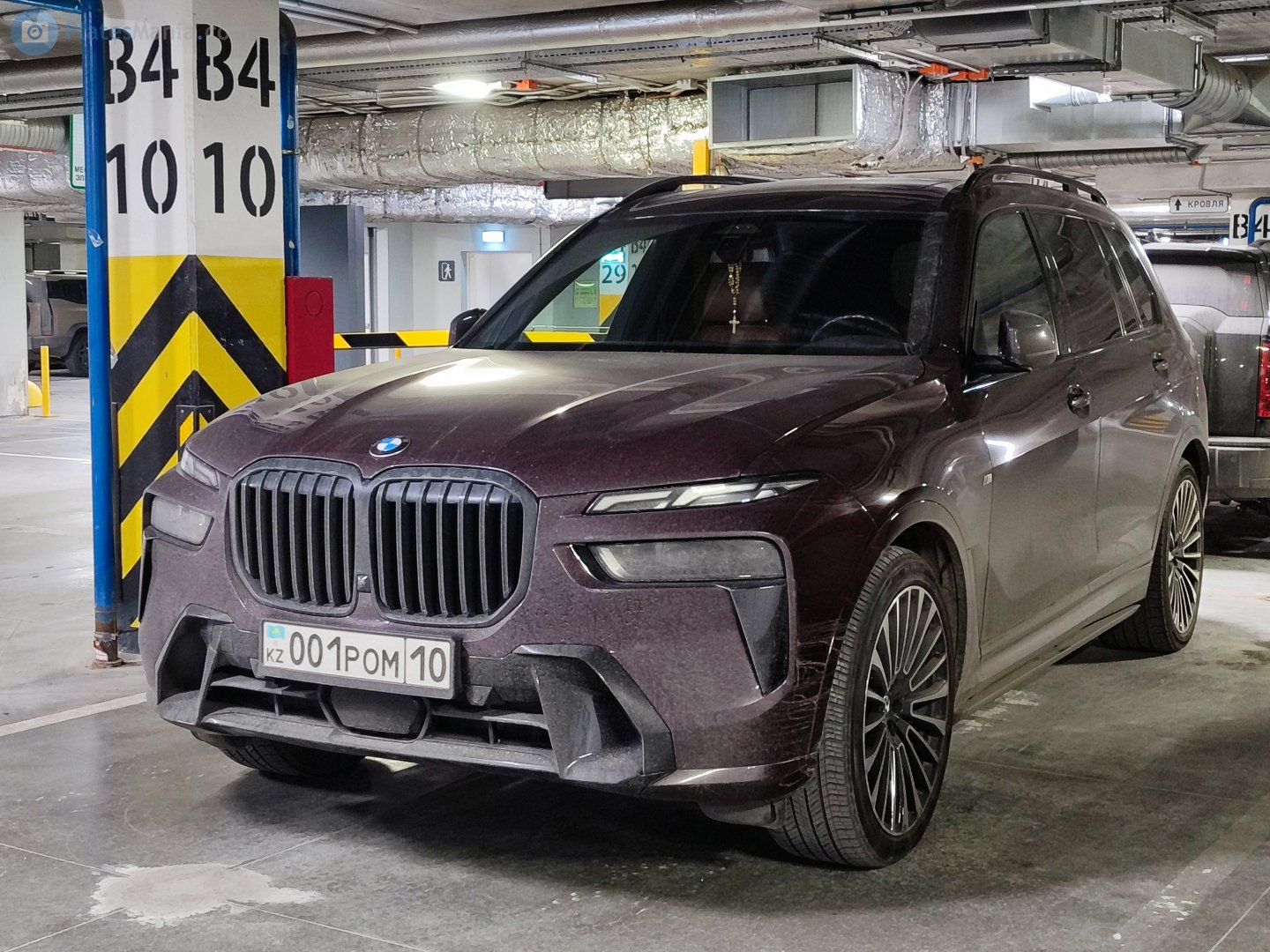 001 POM 10, BMW X7 1st gen (G07), facelift, 2022–