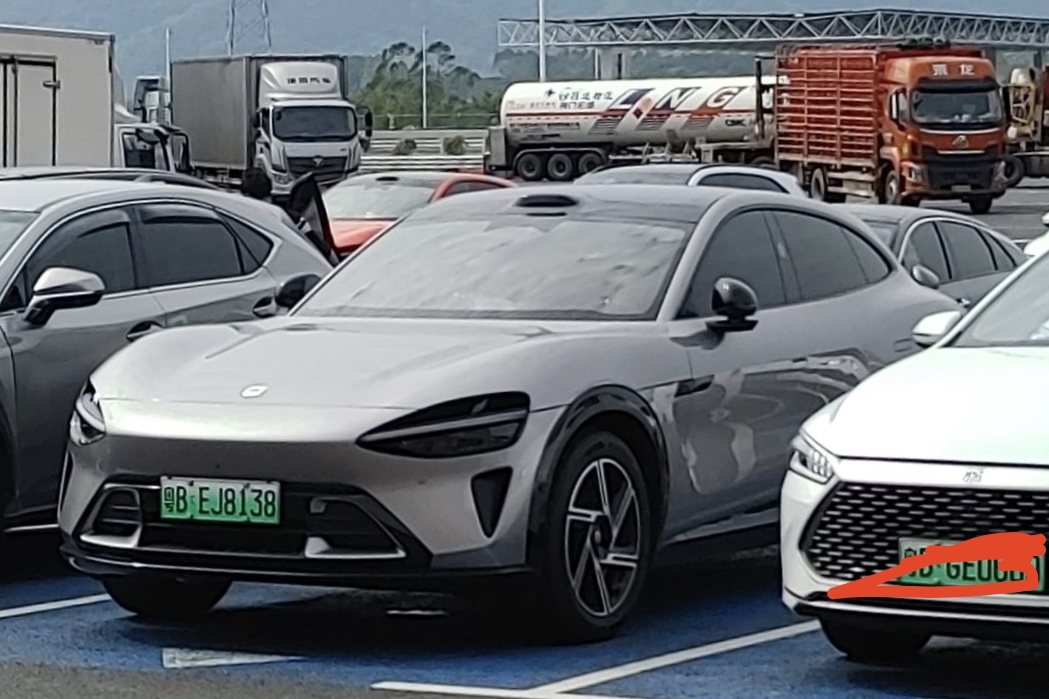 粤B·EJ8138, Xiaomi YU7 