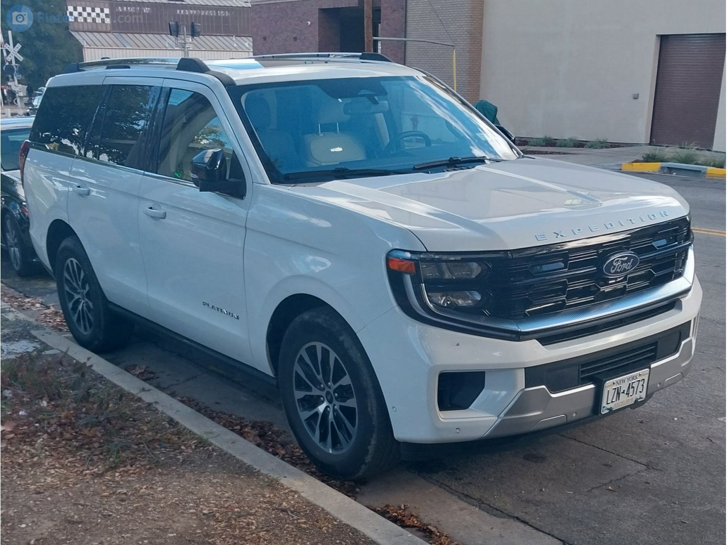 LZN-4573, Ford Expedition 5th gen (U703), 2025–