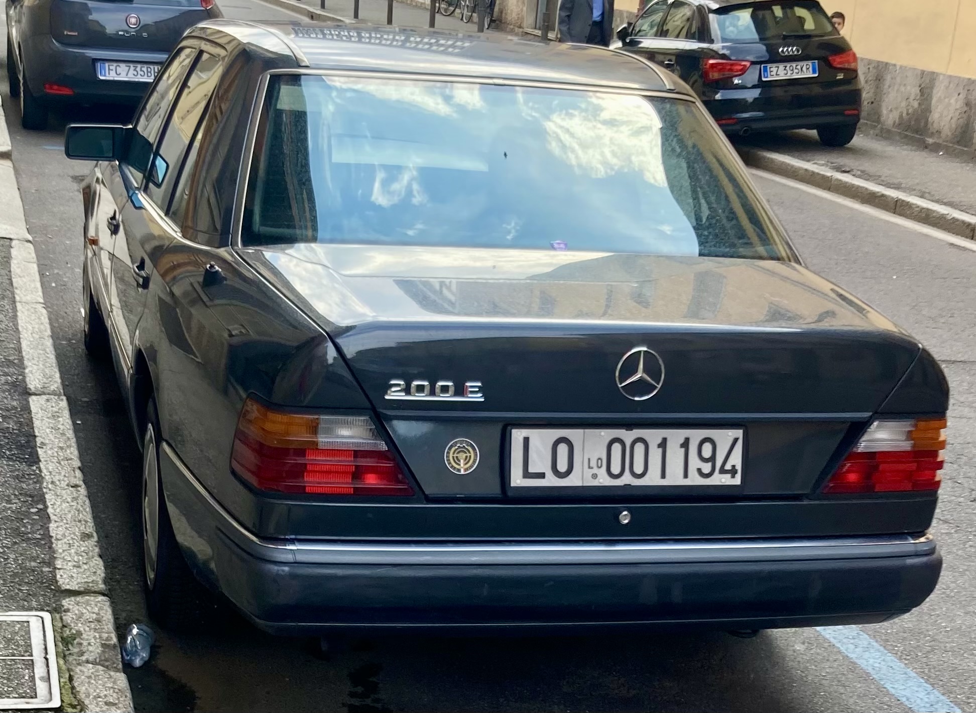LO 001194, Mercedes-Benz 200/230 