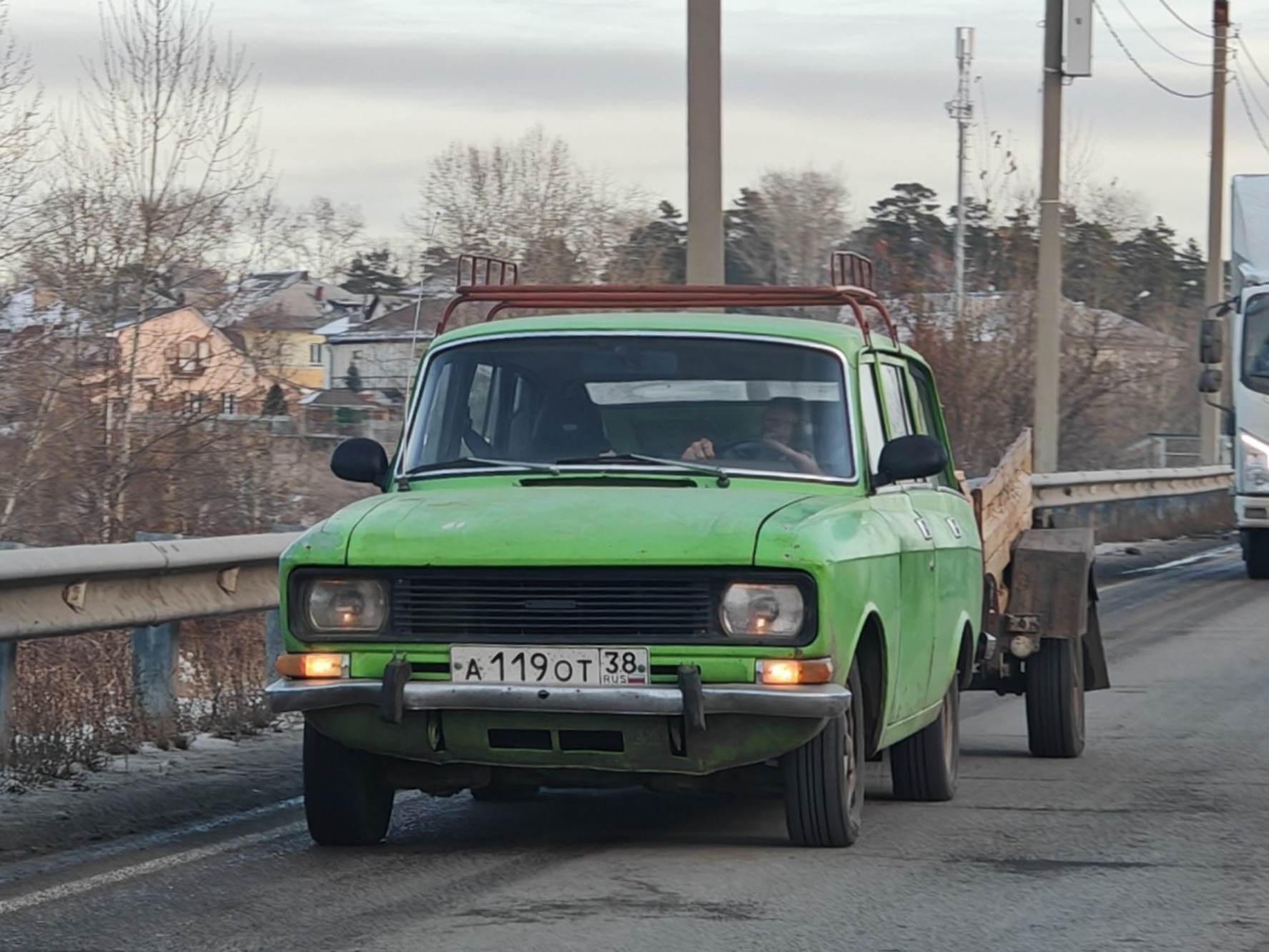а 119 от 38, Moskvich (AZLK) 2137 2137, 1976–1985