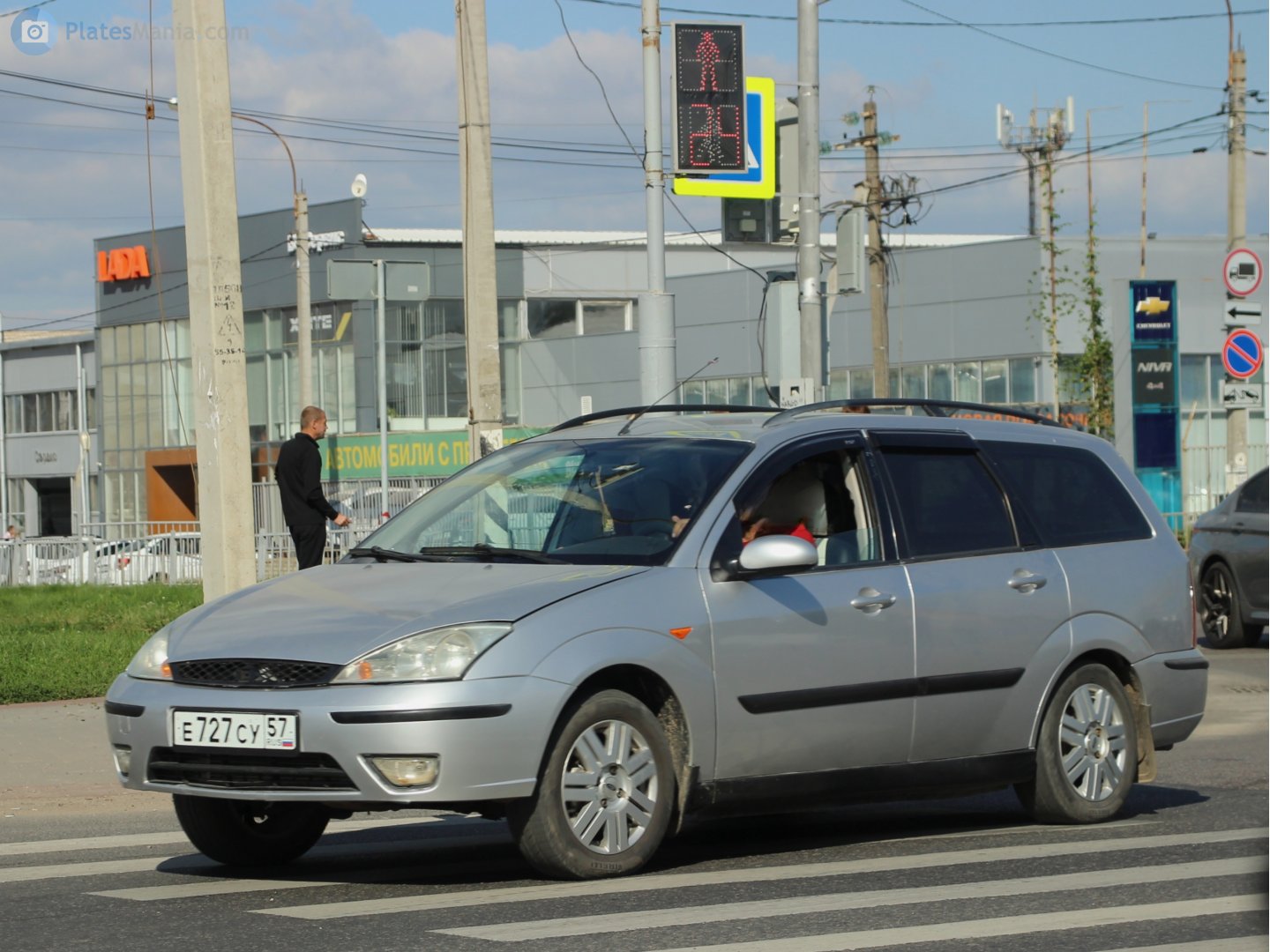 е 727 су 57, Ford Focus 1st gen Turnier Wagon (DNW; C170), 1998–2005