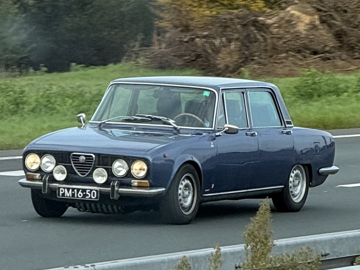 PM-16-50, Alfa Romeo 2000 2nd gen Berlina (105), 1971–1977