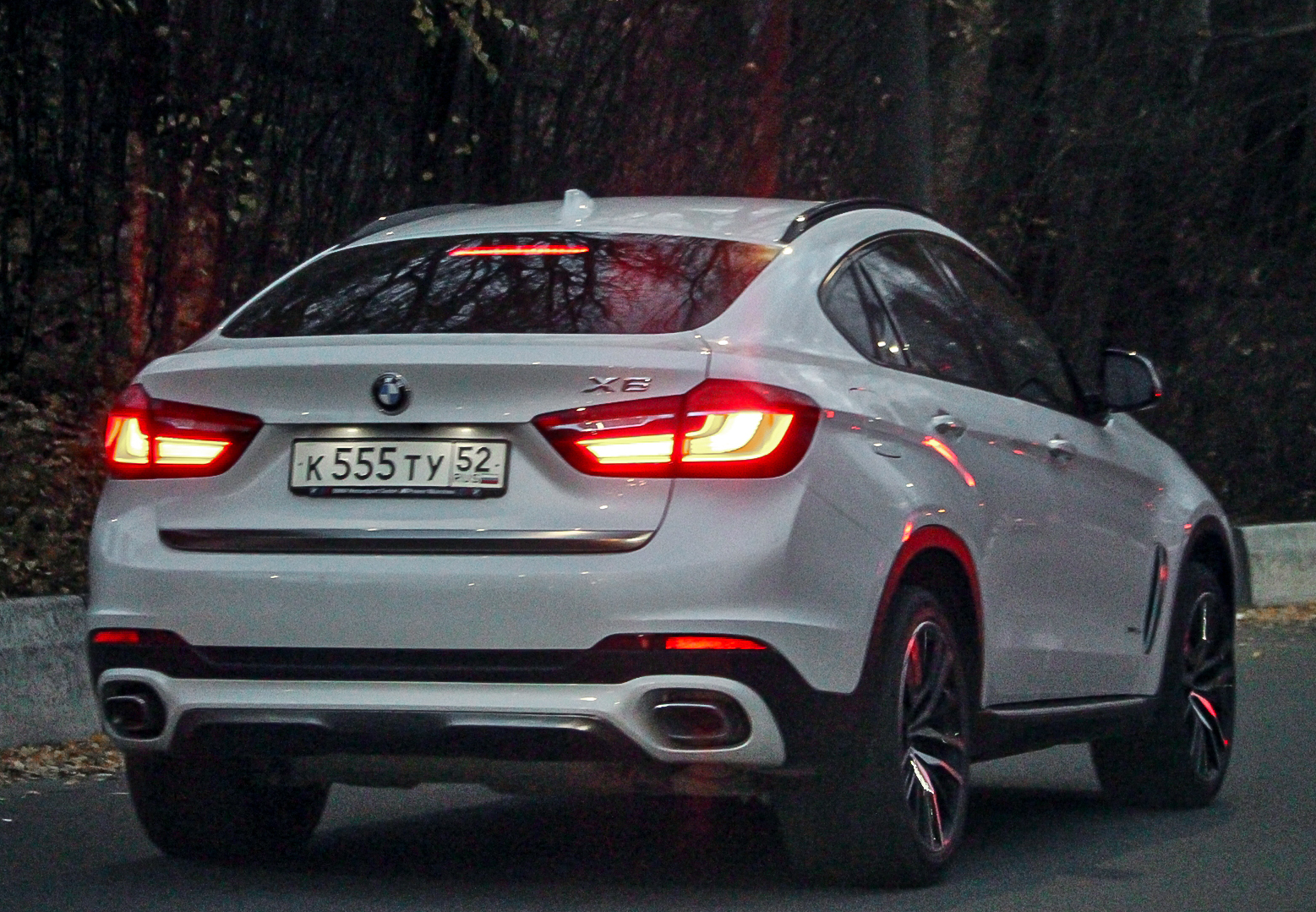 к 555 ту 52, BMW X6 2nd gen (F16), 2014–2019