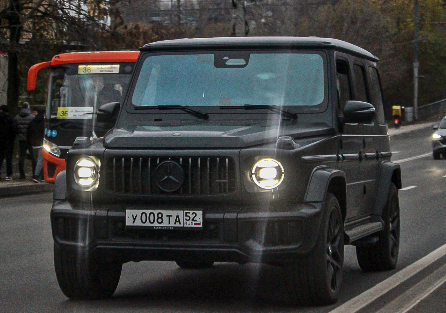у 008 та 52, Mercedes-Benz G-Klasse 