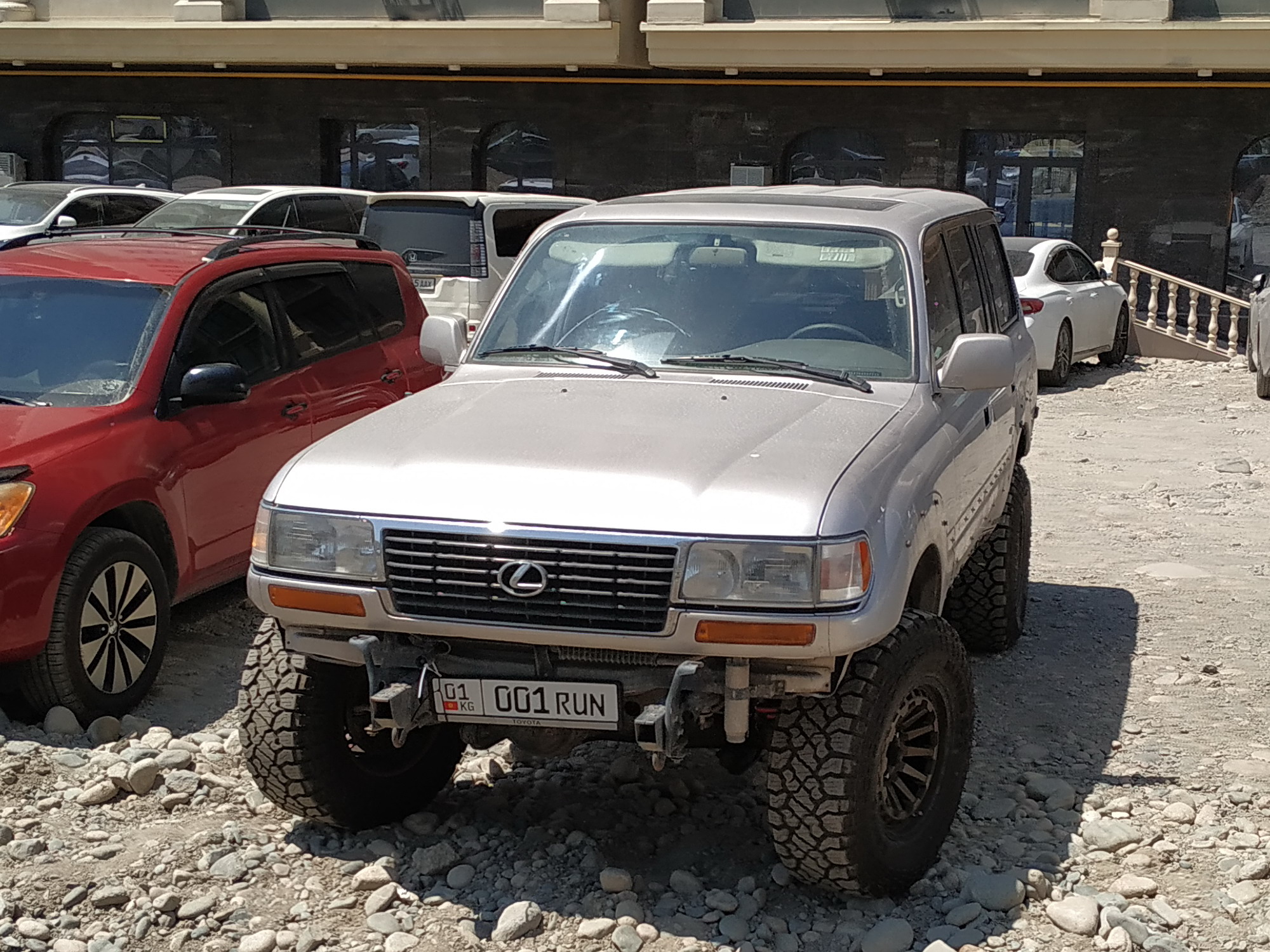 01 001 RUN, Lexus LX 1st gen (J80), 1995–1998