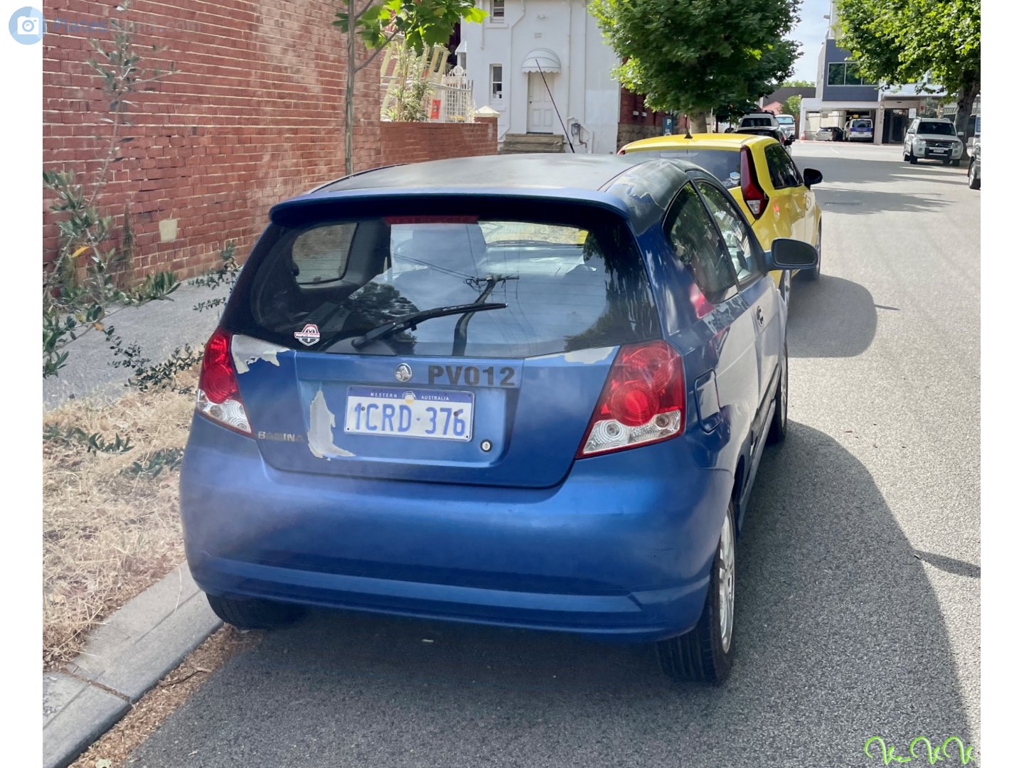 1CRD-376, Holden Barina 