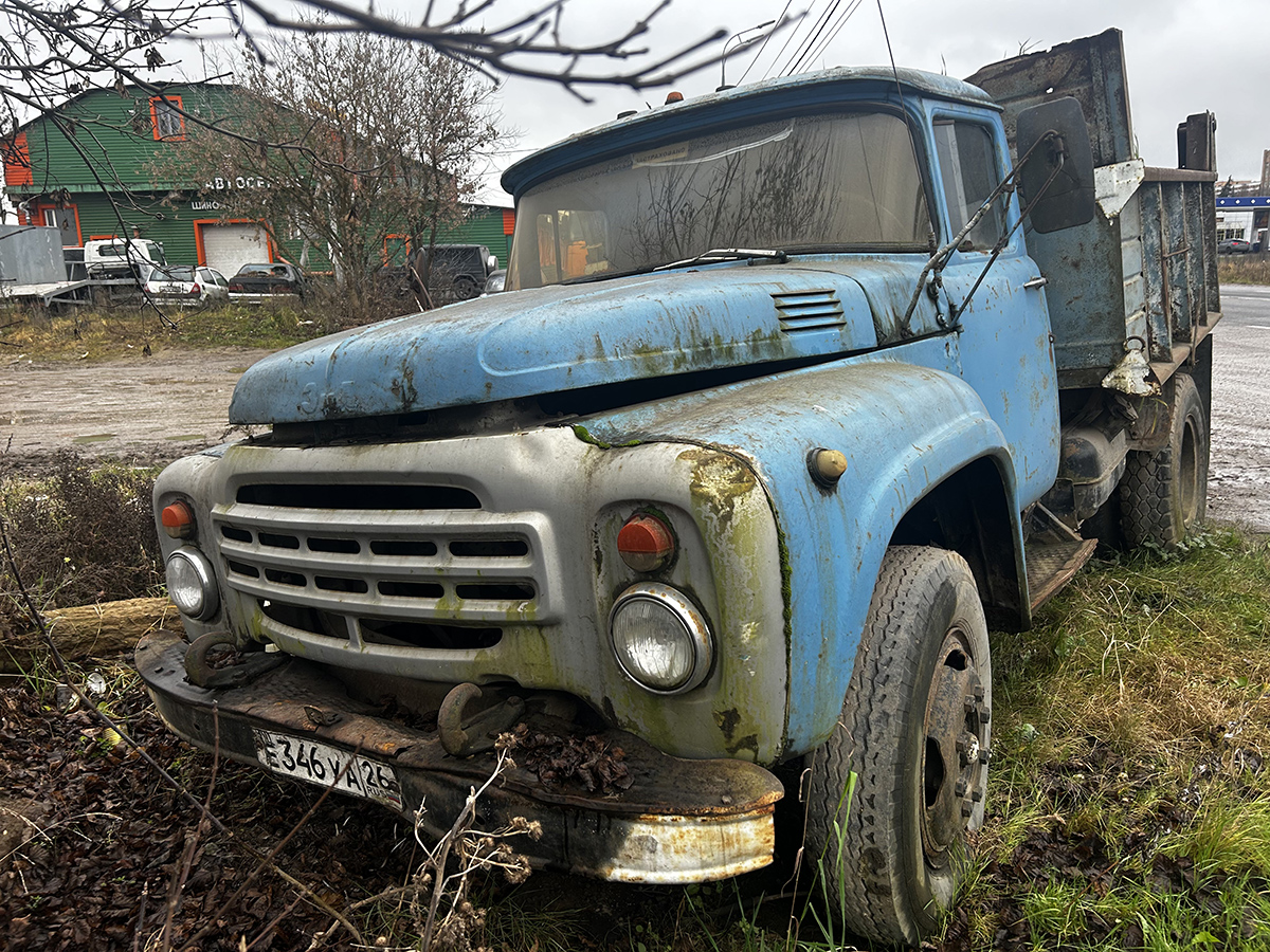 е 346 уа 26, ZIL 130 
