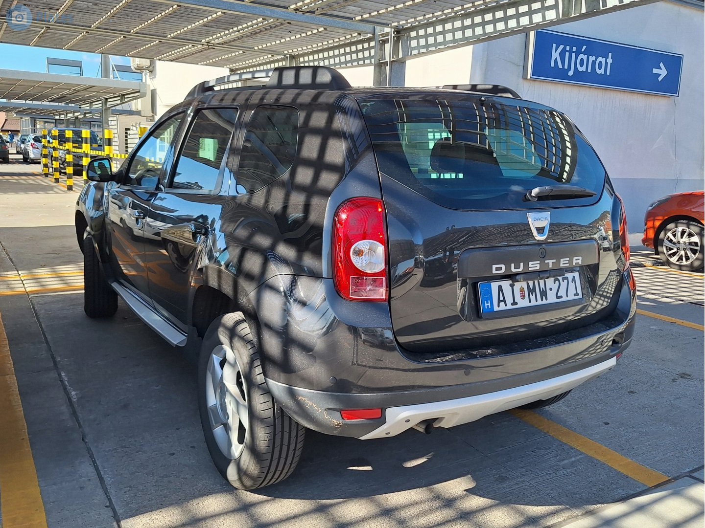 AI MW-271, Dacia Duster 1st gen SUV (HS/H79), 2010–2017