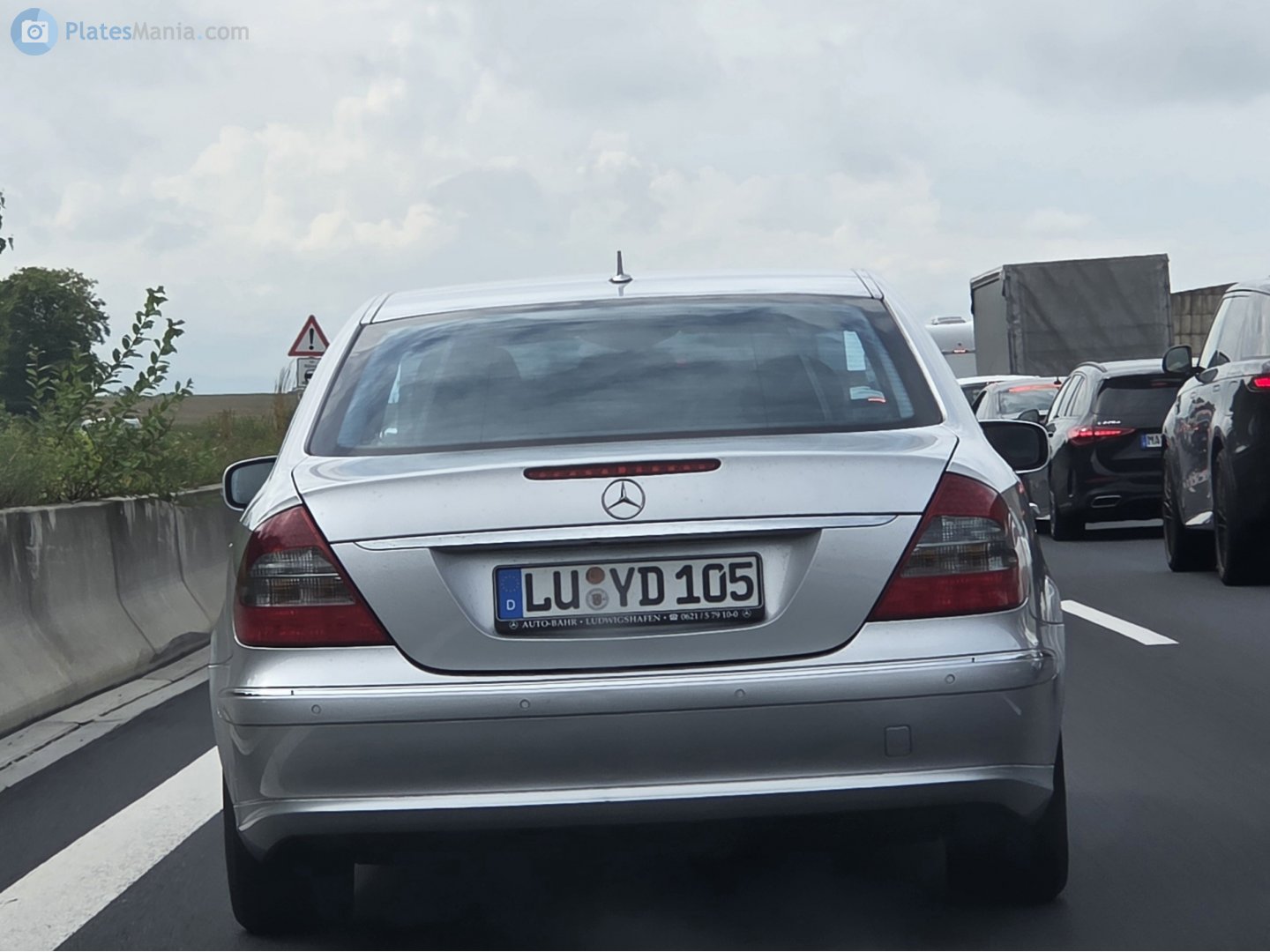 LU YD 105, Mercedes-Benz E-Klasse 3rd gen Sedan (W211), 2002­–2009