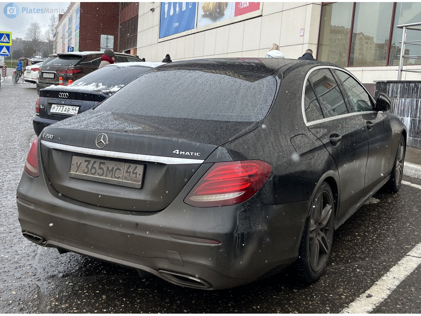у 365 мс 44, Mercedes-Benz E-Klasse 