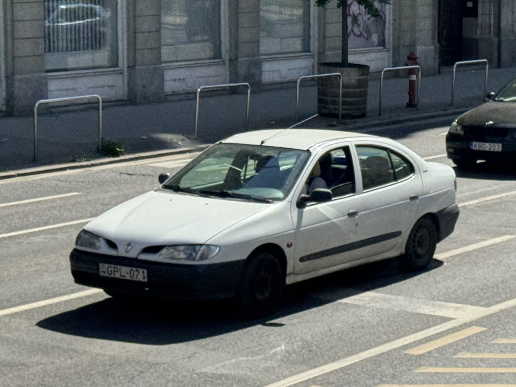 GPL-071, Renault Mégane 1st gen Classic Sedan (L64), 1996–1999