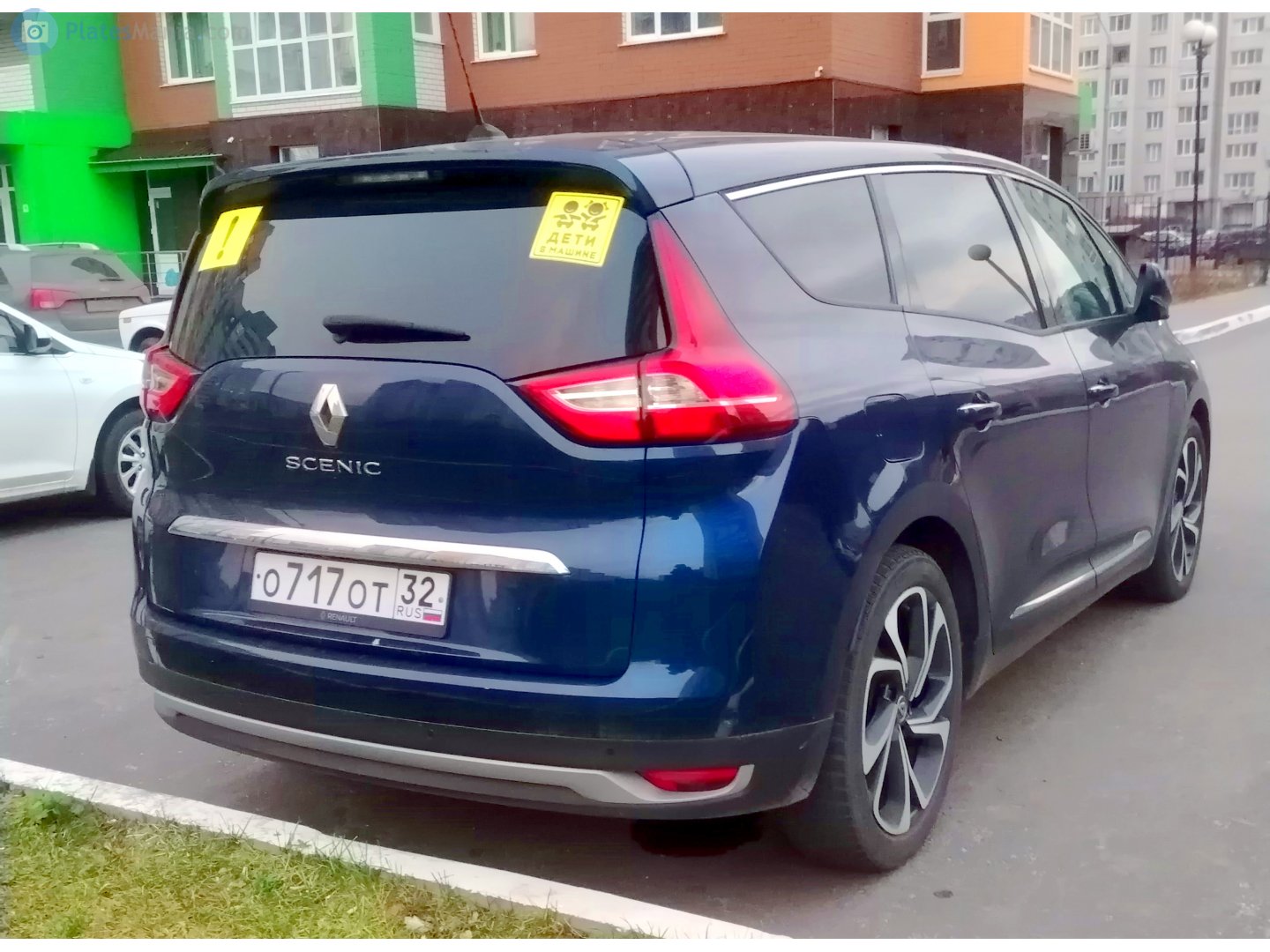 о 717 от 32, Renault Scénic 