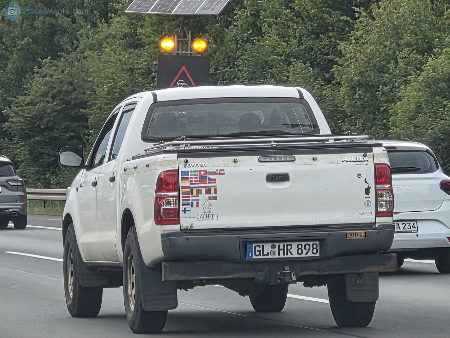 GL HR 898, Toyota Hilux 7th gen (AN10/AN20/AN30), 2004­–2011