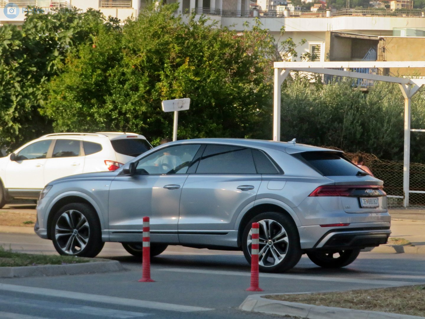 JE 880 BJ, Audi Q8 1st gen (4MN), 2018–2023