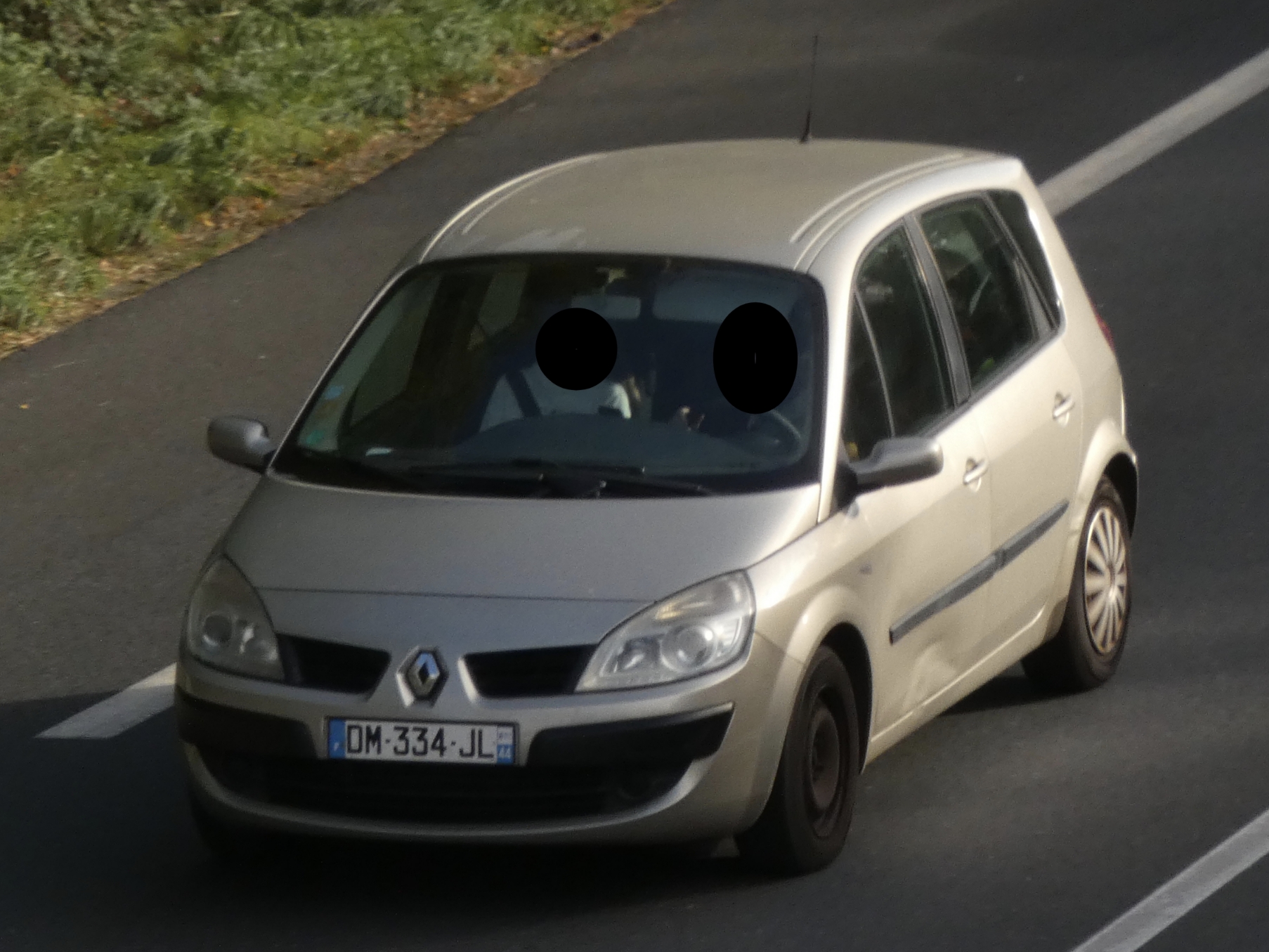 DM-334-JL, Renault Scénic 2nd gen (J84), 2003–2009