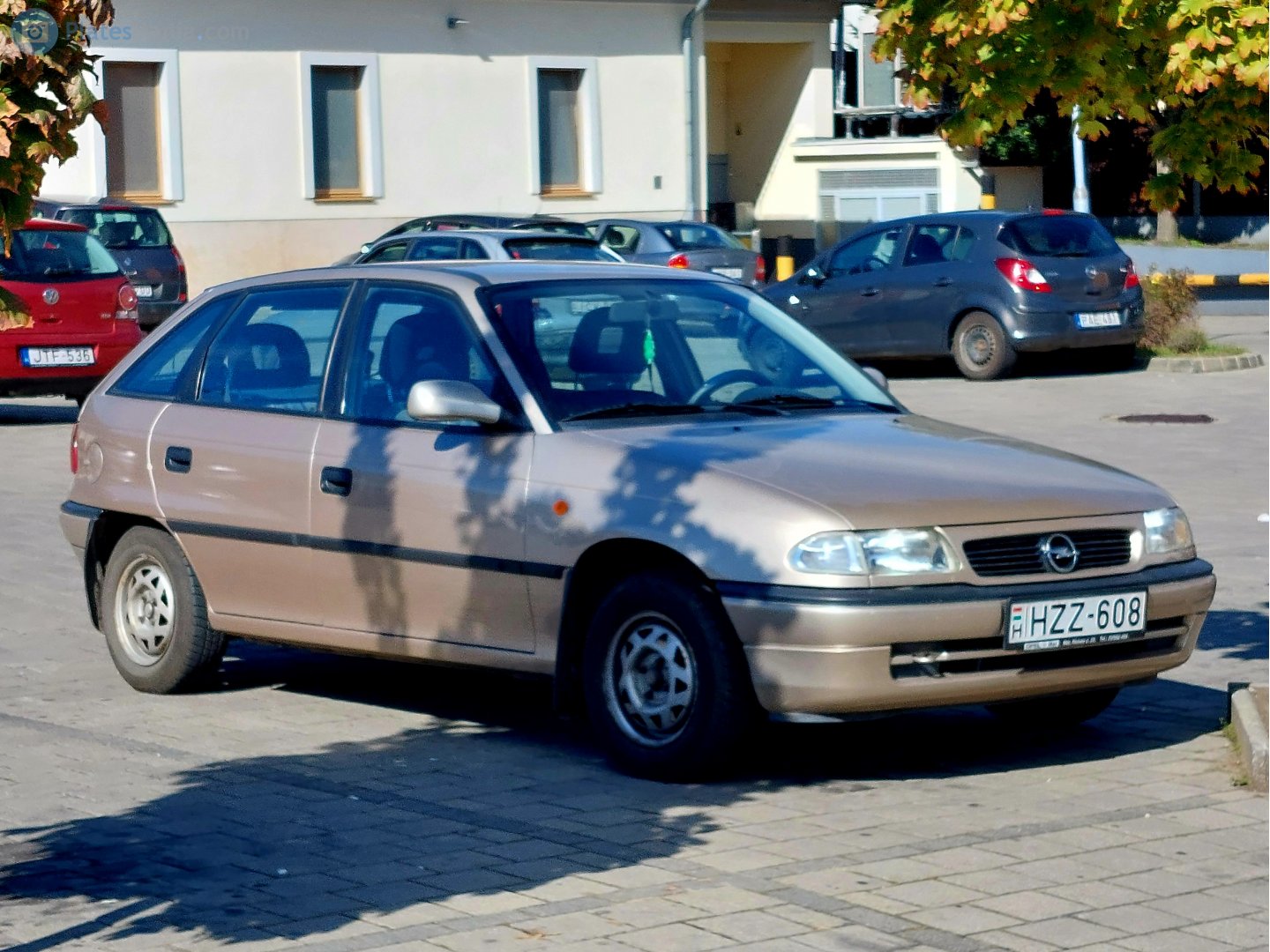 HZZ-608, Opel Astra 1st gen 5-door Hatch (F; T92), 1991–1998 (–2002 for Eastern Europe)