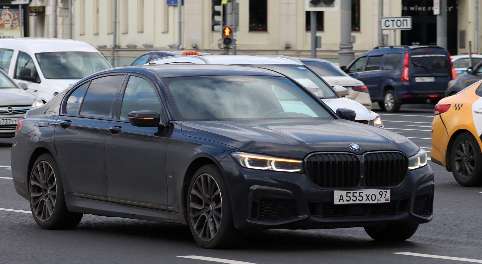 а 555 хо 97, BMW 7 Series 