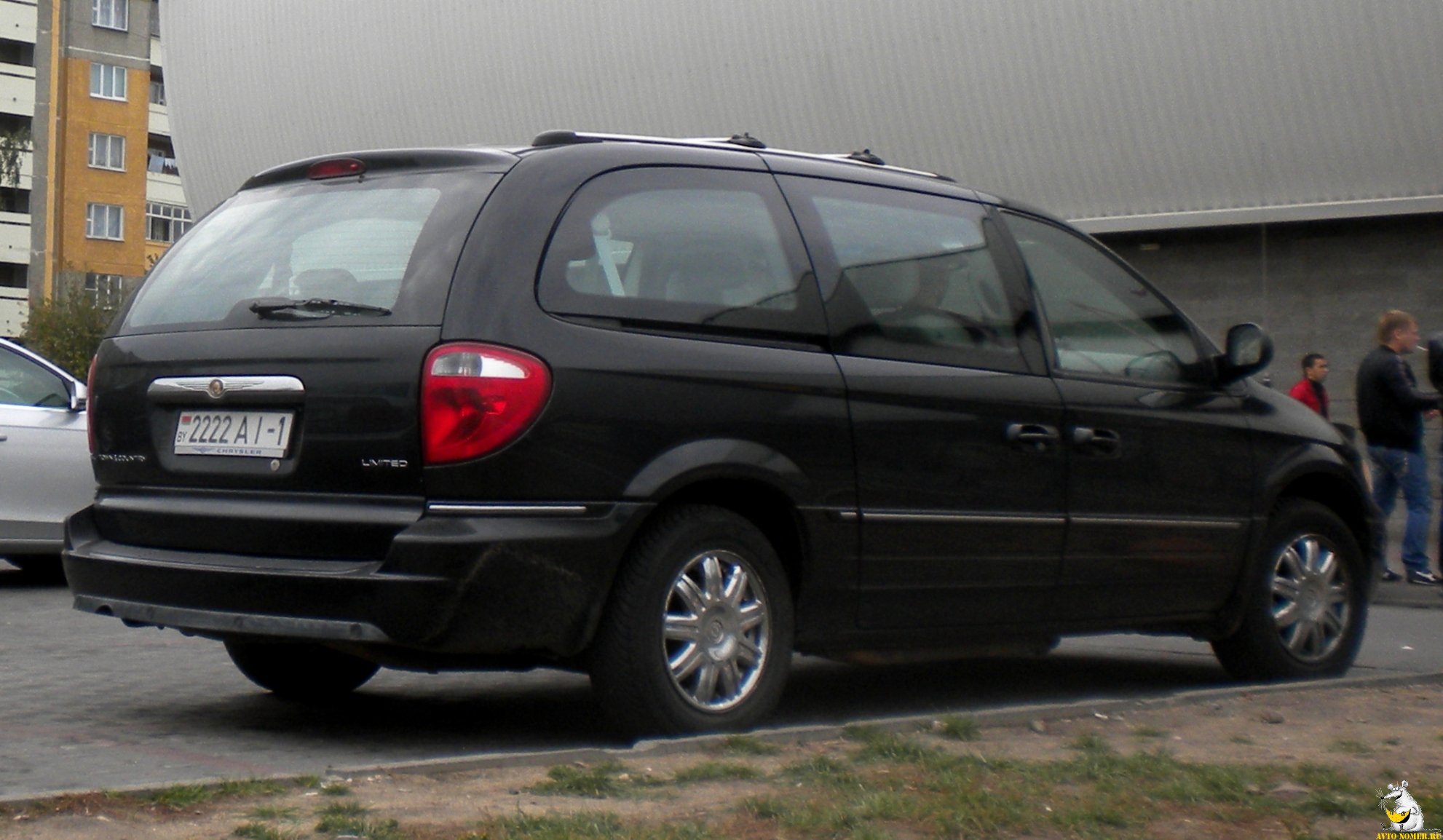 2222 AI-1, Chrysler Town&Country 4th gen Minivan (RS), 2000–2007