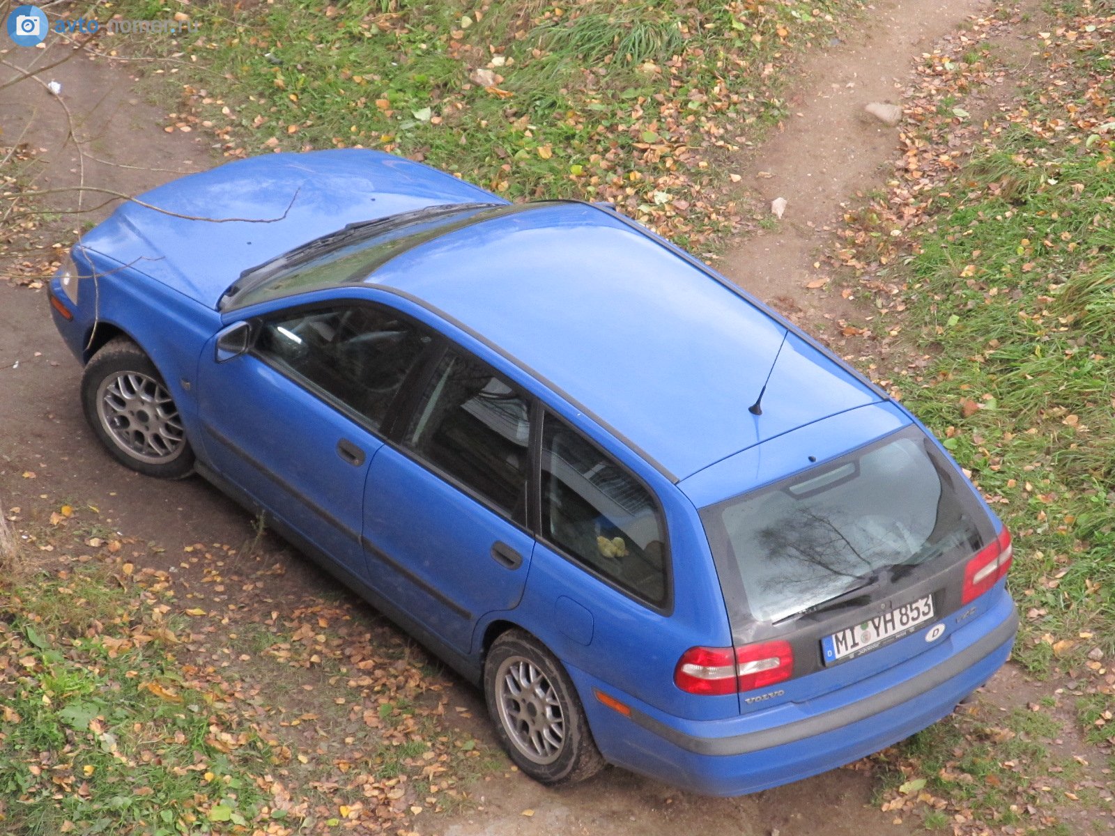 MI YH 853, Volvo V40 1st gen (645), 1995–2004