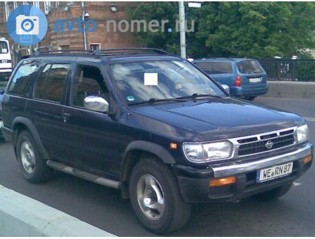 WE RN 87, Nissan Pathfinder