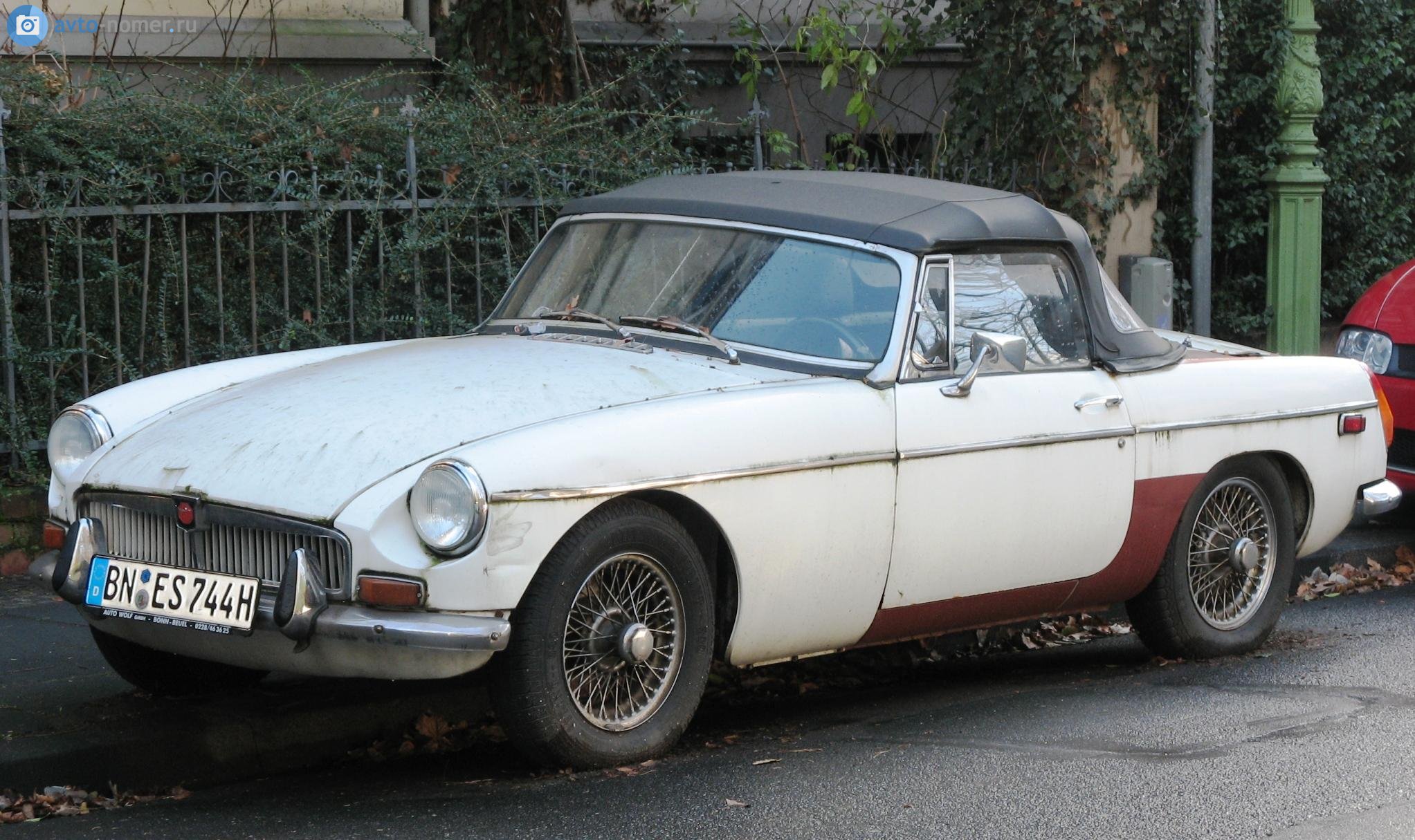 BN ES 744 H, MG B 1st gen Roadster, 1962–1980