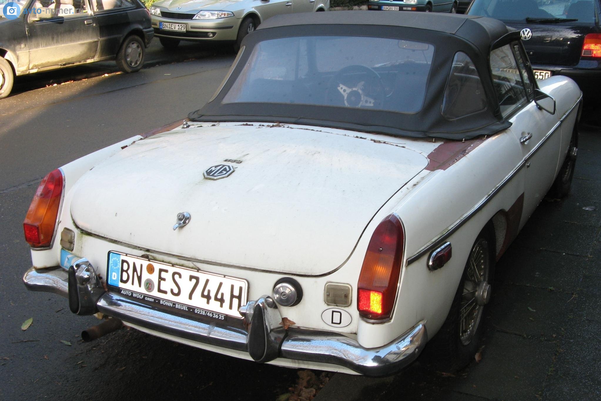 BN ES 744 H, MG B 1st gen Roadster, 1962–1980