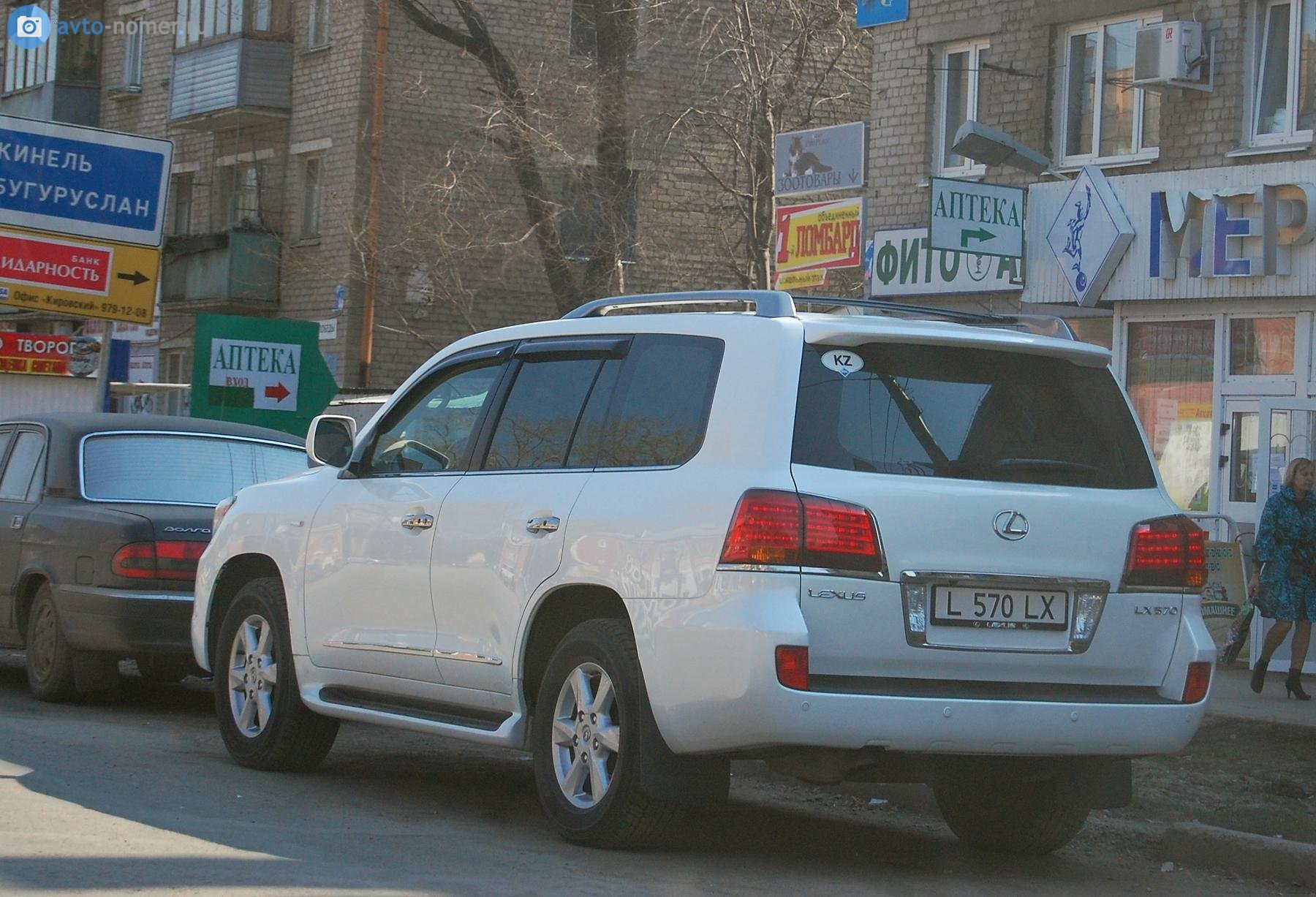 L 570 LX, Lexus LX 3rd gen (J200), 2007–2012
