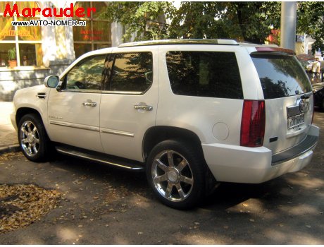 х007ам02, Cadillac Escalade