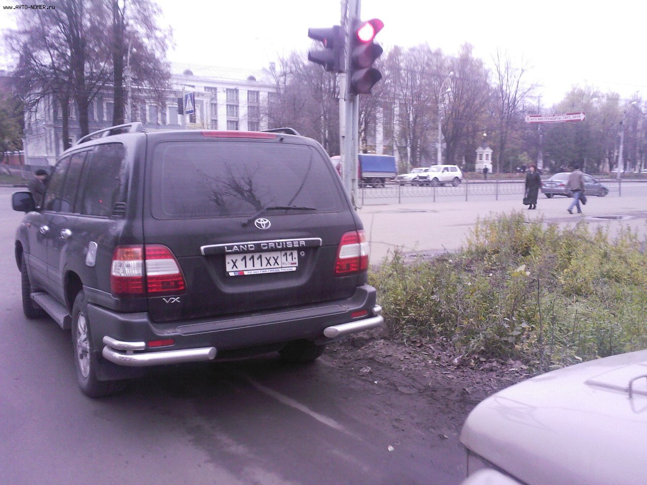 х 111 хх 11, Toyota Land Cruiser 100 (J100), 1998–2007